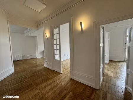 bureaux 125 m²