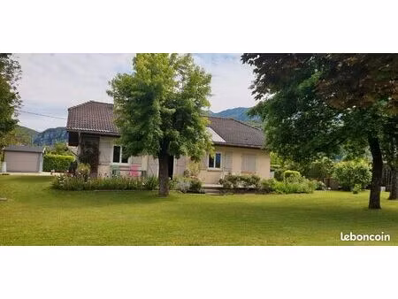 maison ? individuelle sur grand terrain arboré