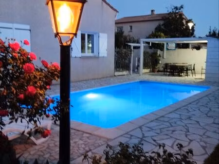 vend villa lumineuse