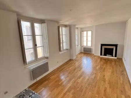 charmant t2 hyper centre tours