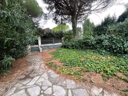 maison à rénover 1600m2 terrain