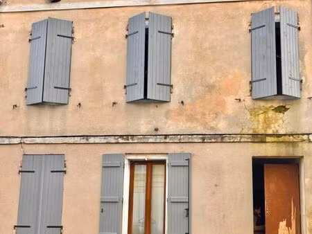 immeuble 211 m² blaye