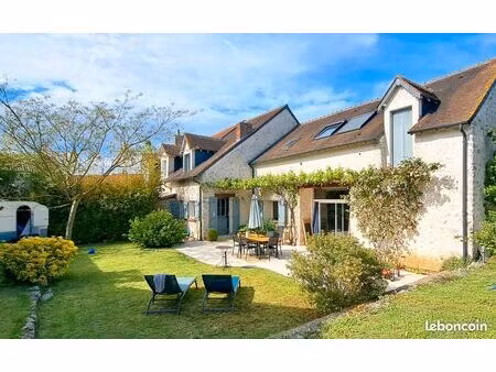 maison de caractère■villebarou bourg■ emplacement idéal : commerces à pied – écoles à 300 