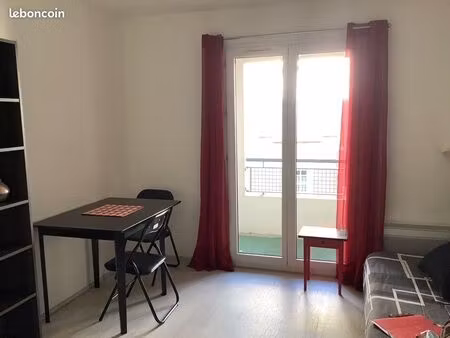 location studio étudiant meublé