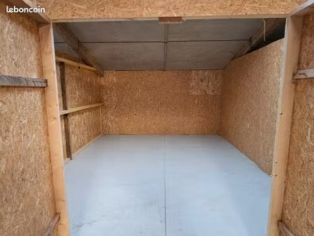 box de stockage 20m2  garde-meuble a 17 km de rennes