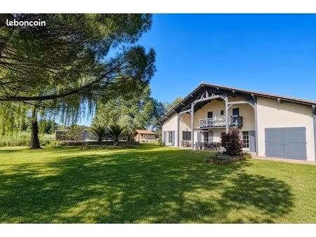 maison 7 pièces 200 m²