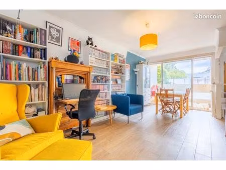 à vendre bel appartement duplex centre de caudéran 3 chambres balcon parking et cellier ré