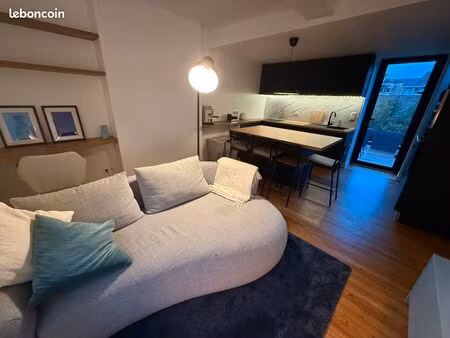 duplex t3 meublé avec terrasse (780 cc)