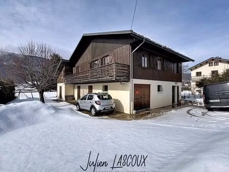 maison 11 pièces 215 m²