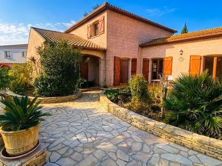 villa 5 pièces 165 m²