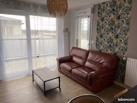 loue appartement meublé t3 idéalement situé