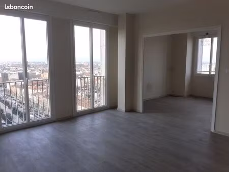 toulouse centre : jean-jaures  t3-4  108 m² + 2 garages   1480