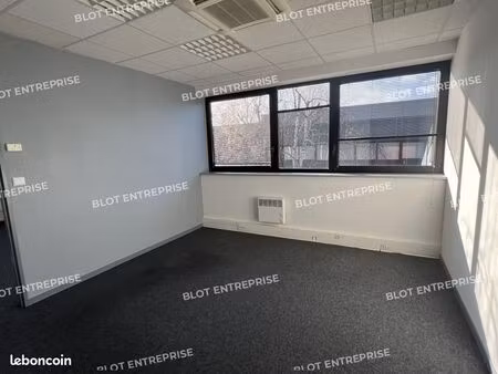 bureaux 413 m²
