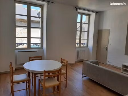 appartement t2 proche château et gare