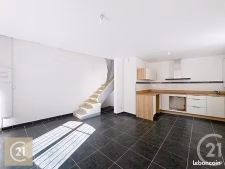 maison de ville 3 pièces 63 m²