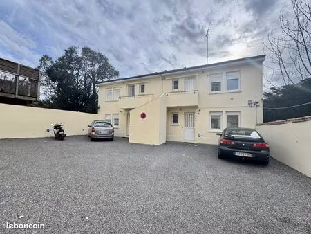 immeuble 8 pièces 220 m²