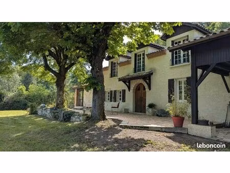 propriété 4 chambres 5 min d'agen