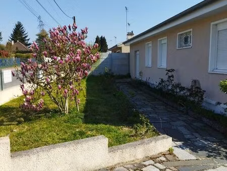 pannes (45)vends maison de plain pied proche commodités