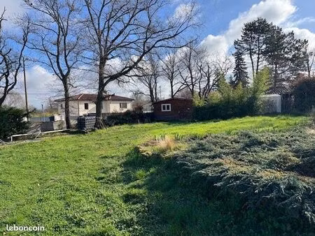 terrain 820 m² saint just saint rambert