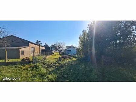 terrain constructible 1400m2