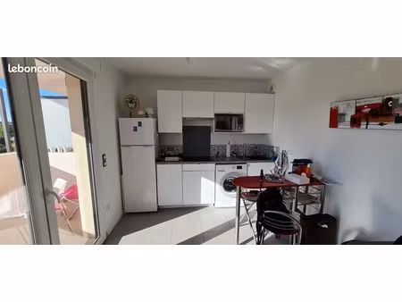 studio 1 pièce 27 m²