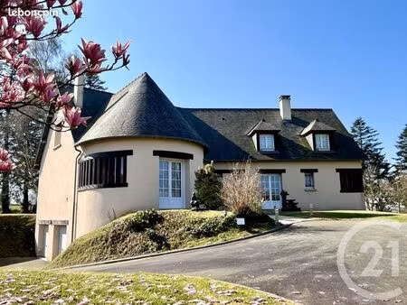 maison 8 pièces 250 m²