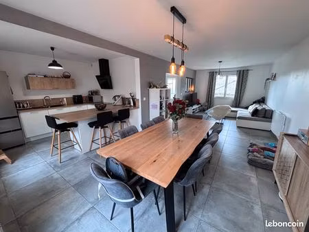 maison familiale entièrement rénovée