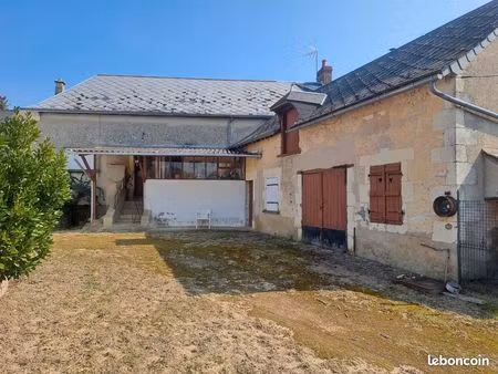 maison ancienne avec dépendance