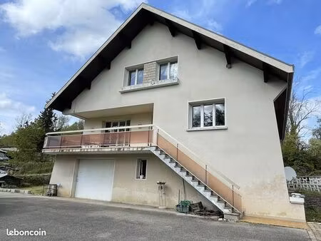 villa 8 pièces 127 m²