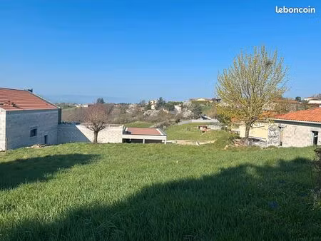 terrain viabilisé avec permis purgé – environnement calme en impasse – avernay