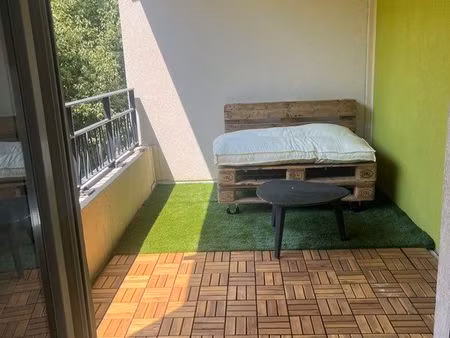 t2 meublé lumineux avec terrasse & parking – castelnau-le-lez