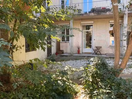 charmant appartement avec murs de briques et galets  disponible du 14 mai à juillet-août