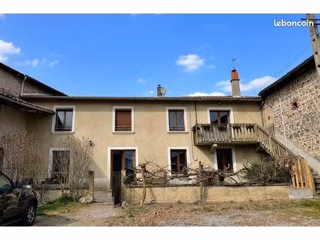 corps de ferme rénové 200 m² + appartement loué + dépendances