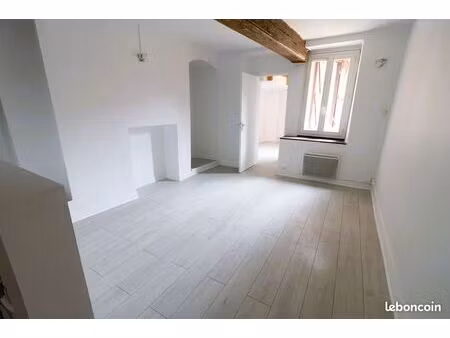 location appartement t1 courtenay rdc