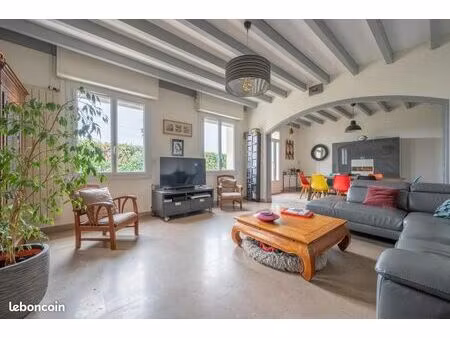 maison 7 pièces 157 m²