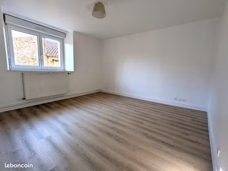 t2 bis/t3 traversant  très lumineux et totalement rénové