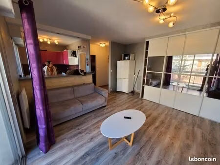 loue appartement meublé de 30m2 résidence anne de beaujeu à gien