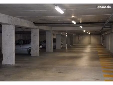 place de parking souterrain st.nazaire