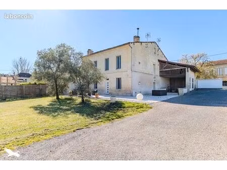 maison 8 pièces 285 m²