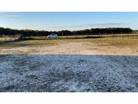 terrain clôturé à louer en zone d’activité