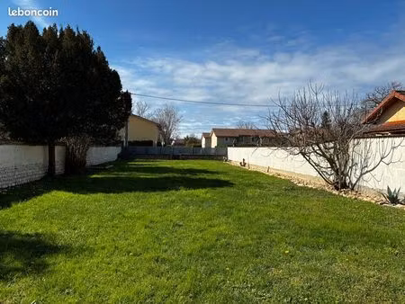 terrain constructible 450m2 beaurepaire