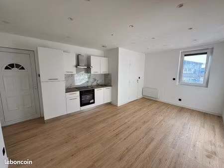 3 appartements a vendre