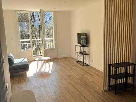 magnifique t3 de 57m² refait à neuf – vue dégagée – st-egrève (la monta)