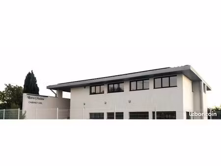 local médical / bureaux – 150 m² plain-pied – 6 parkings – montpellier nord