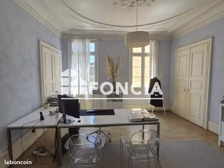 local bureaux 188 m²