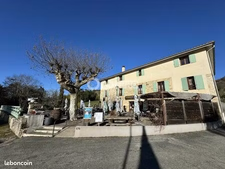 fonds de commerce 700 m²