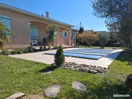 maison la salvetat saint gilles de plain pied