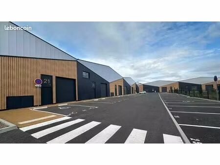 local d'activité 230 m² neuf direct propriétaire + places de parking