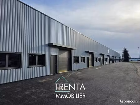 local 233 m² saint-étienne-de-crossey