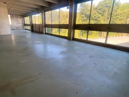 local 1100 m² voiron